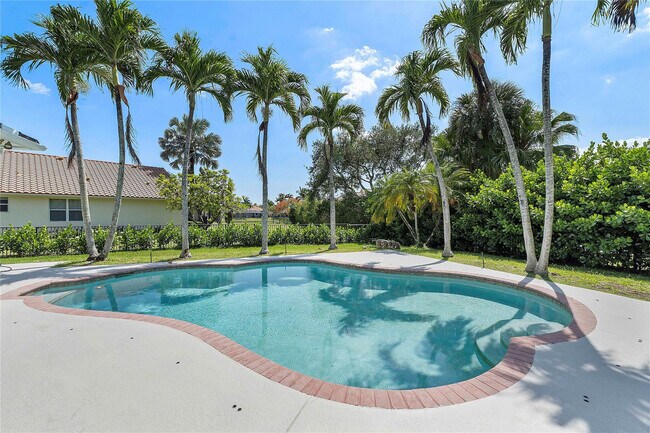 Building Photo - 410 Sabal Way
