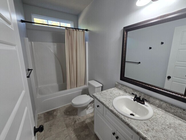 Building Photo - 306 Brickyard Creek Ct