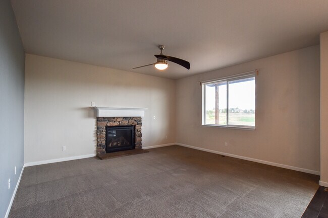 Building Photo - 9761 Beryl Dr