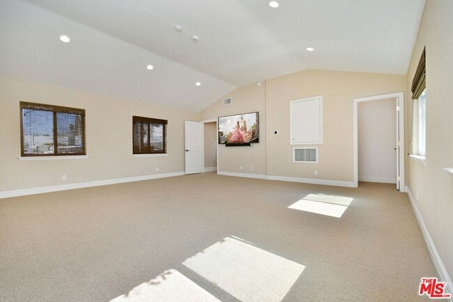 Building Photo - 12207 Cantura St