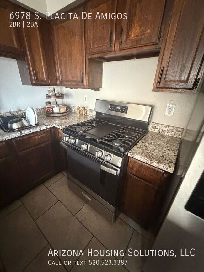 Building Photo - 6978 Placita De Amigos