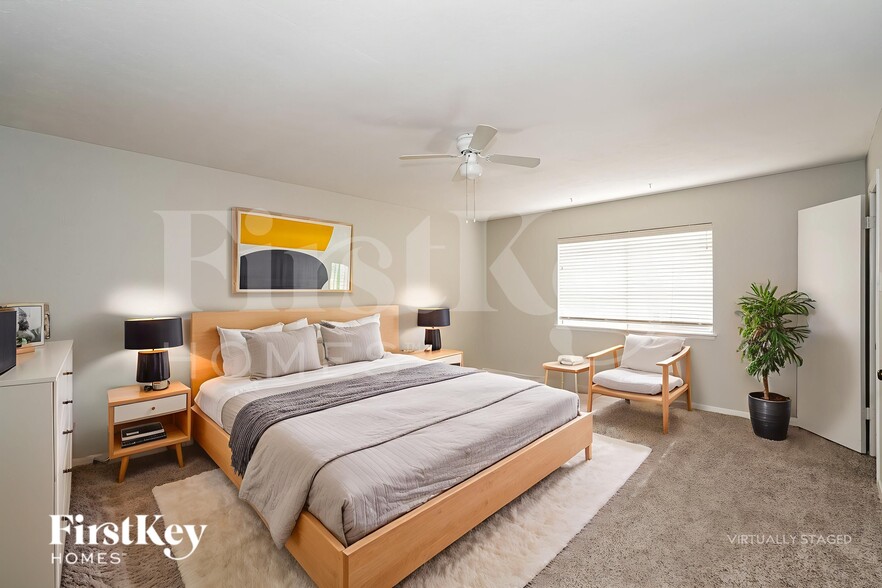 Building Photo - 9814 Emory Oak Cir