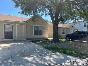 Building Photo - 4014 Colonial Sun Dr