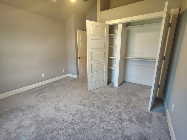 Building Photo - 1741 Charismatic Dr