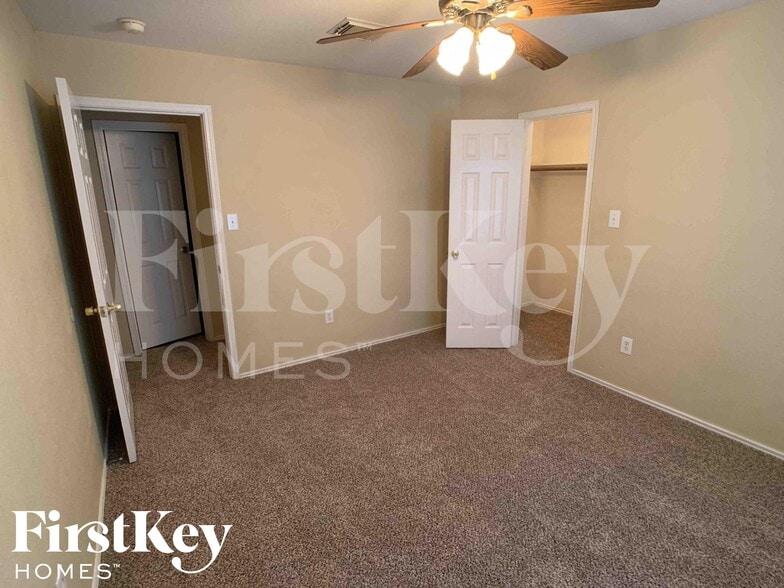 Building Photo - 9342 Bowmore Ct