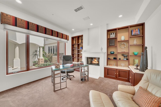 Building Photo - 30 Ritz Cove Dr