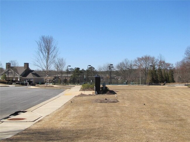 Building Photo - 462 Spring View Dr