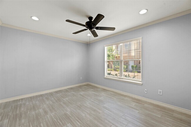 Building Photo - 1223 Augusta Dr