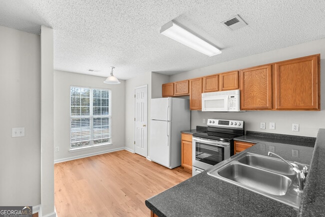 Building Photo - 7 Halyard Dr