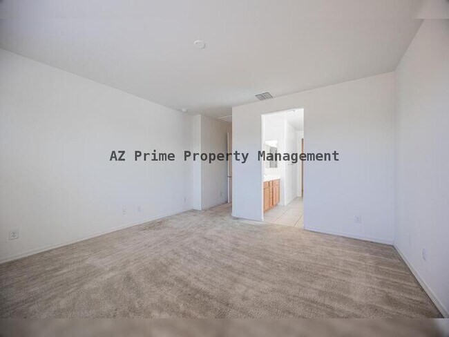 Building Photo - 3311 W Donner Dr