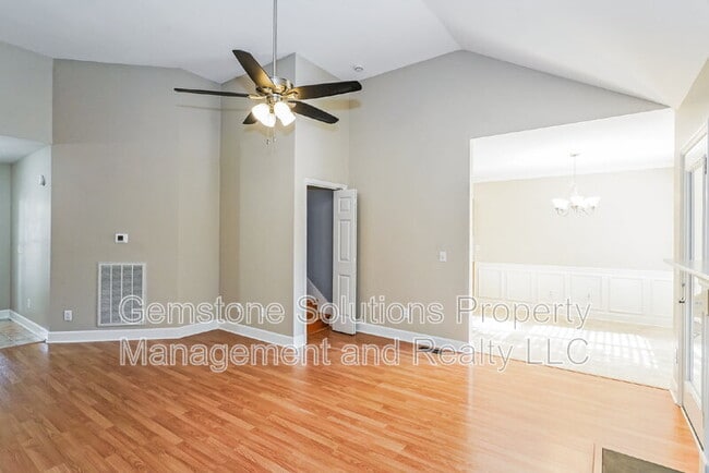 Building Photo - 306 Crooked Oak Ct