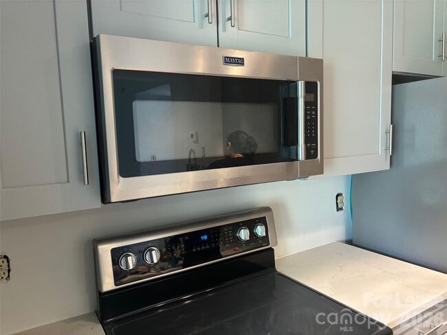 Building Photo - 11029 Harrowfield Rd