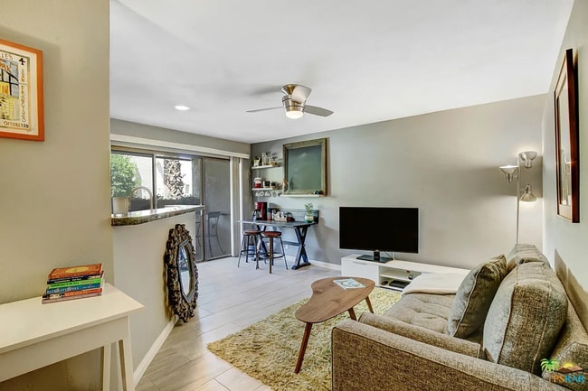 Building Photo - Charming Furnished 1-Bedroom Condo with Mo...