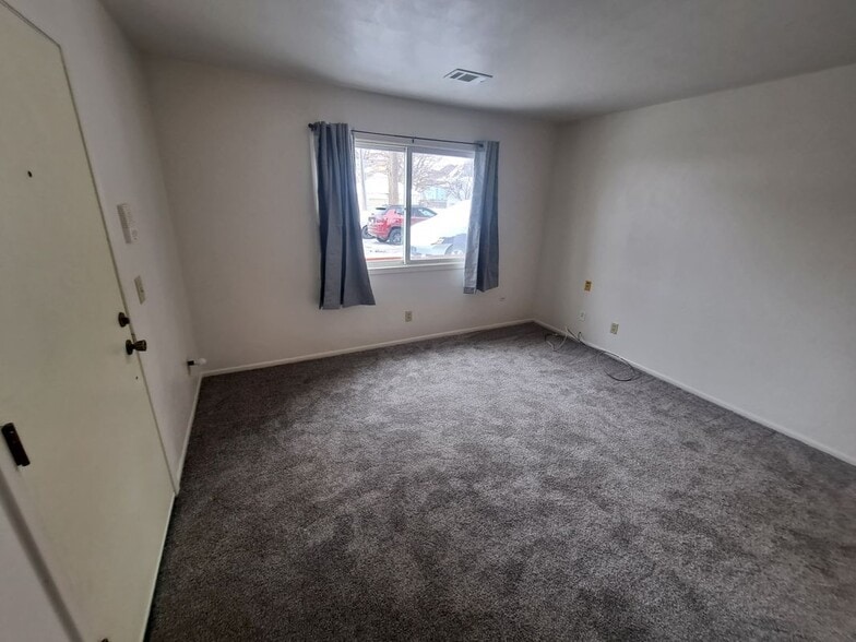 Building Photo - 1444 W 16th St