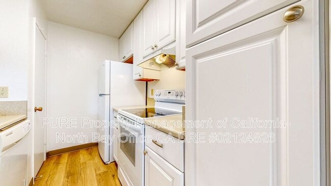 Building Photo - 1877 Dorado Ct