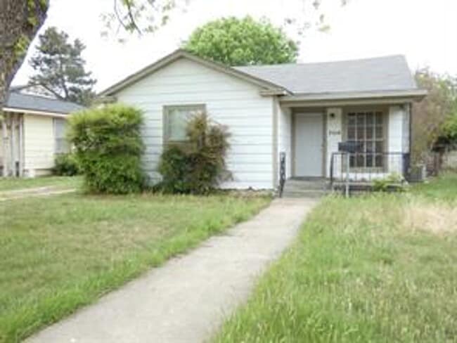 Primary Photo - Charming 3 Bedroom
