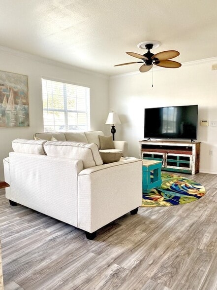 All inclusive High speed WiFi & internet - 1000 Villagio Cir