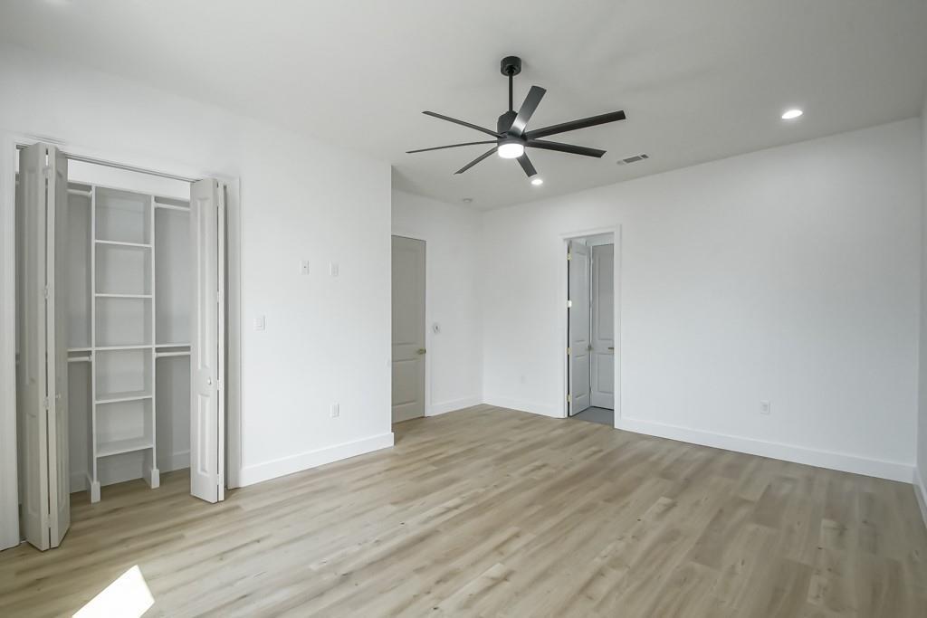 Bed 1.2 - 2416 Prentiss Ave
