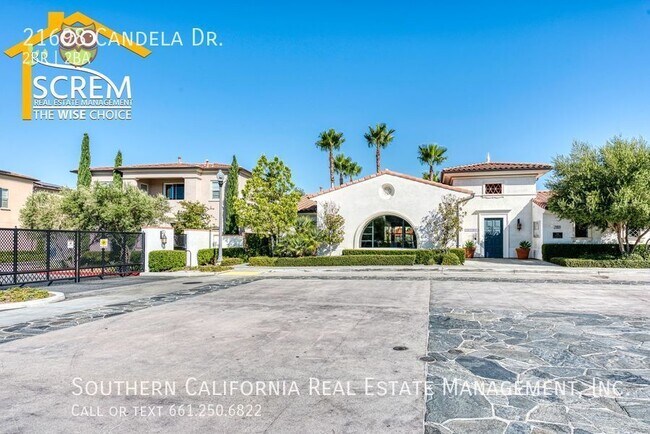 Building Photo - Updated Two Bedroom Detached Home in Gated...