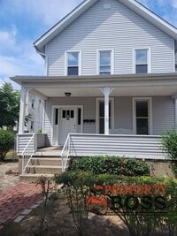 Building Photo - 825 Wabash St