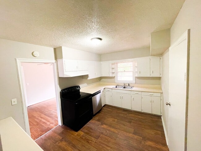 Building Photo - Available for Section 8!