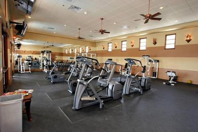 Building Photo - Luxury Tri-Level Townhome – Terraces at Es...