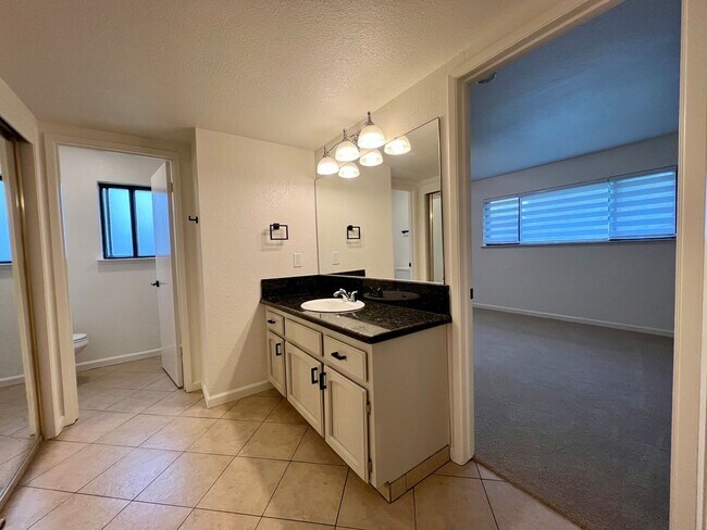 Building Photo - Classic Granite Bay Ranch Style 3/2/3 w Pasture