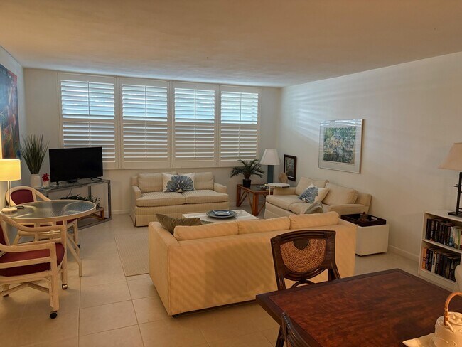 Building Photo - 2600 N Flagler Dr
