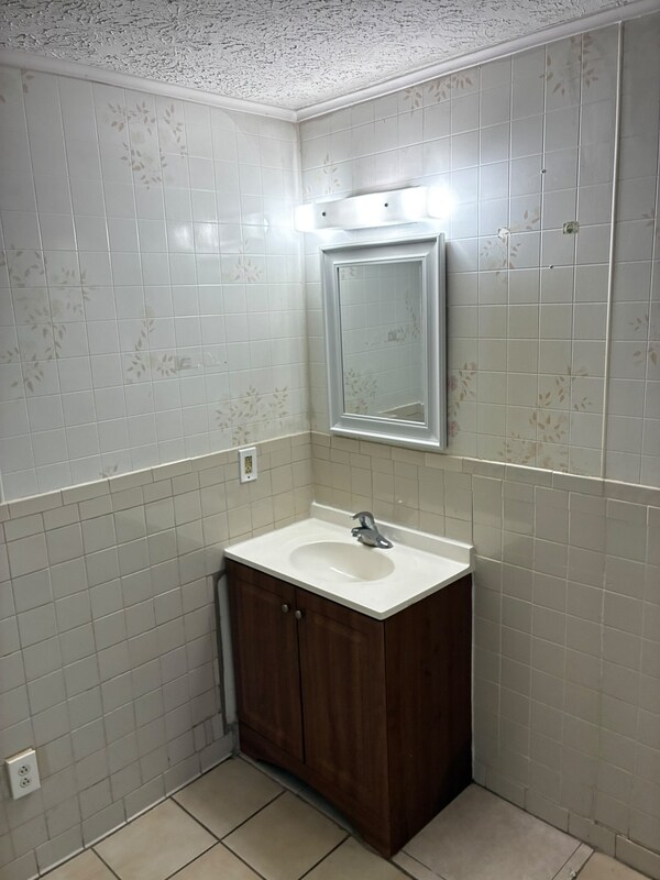 Building Photo - 7022 Linda Dr