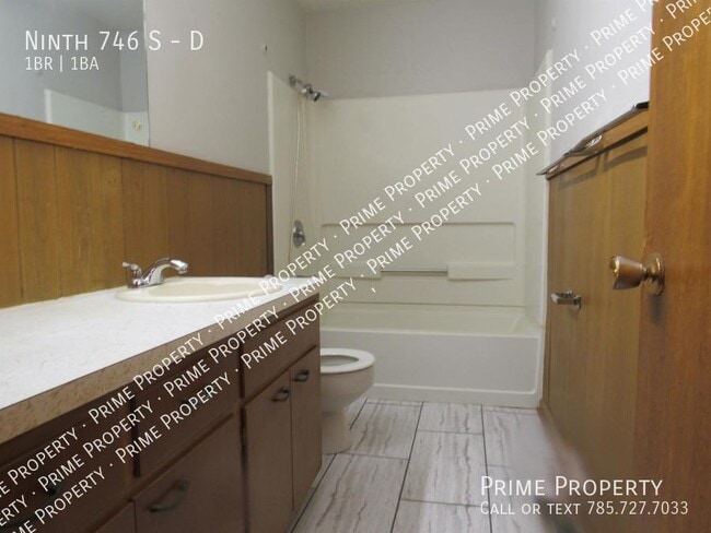 Building Photo - Ninth 746 S-D