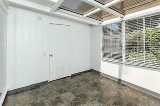 Building Photo - 2416 Laura Ln