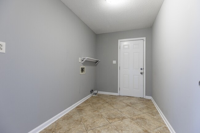 Building Photo - 123 Timberland Trce