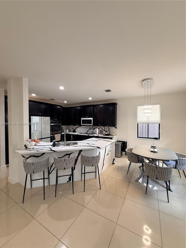 Building Photo - 8640 NW 101st Pl