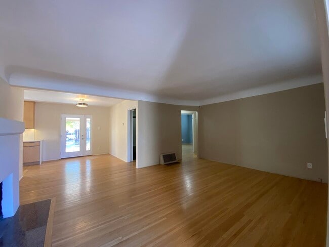 Building Photo - 4614 Idlewilde Ln SE