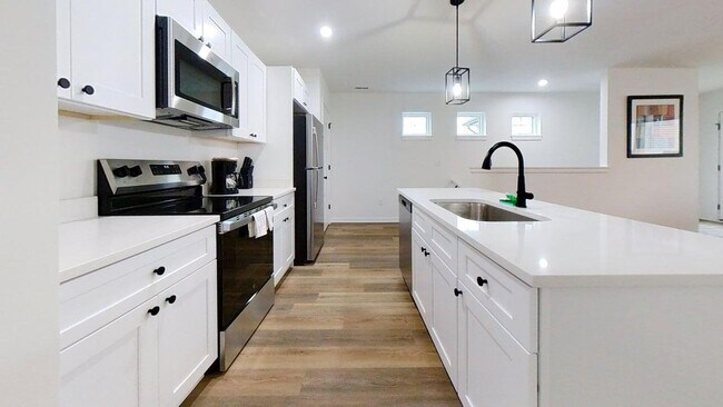 Building Photo - 15544 Finley Way