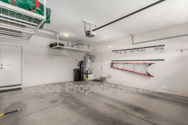 Building Photo - 44087 Granite Dr