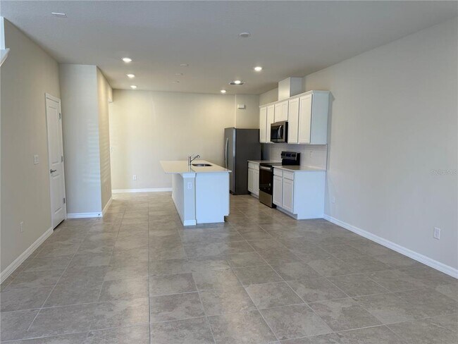 Building Photo - 6400 Tabebuia Pkwy