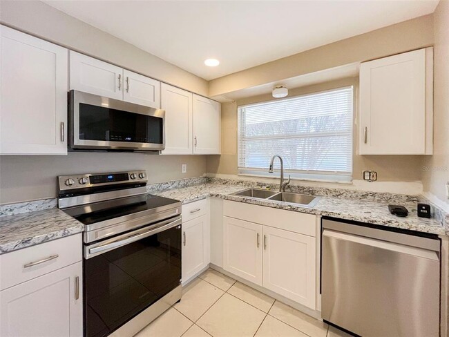 Building Photo - 5001 Bell Meade Dr