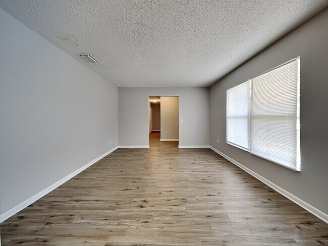 Building Photo - 2810 Bellwood Dr