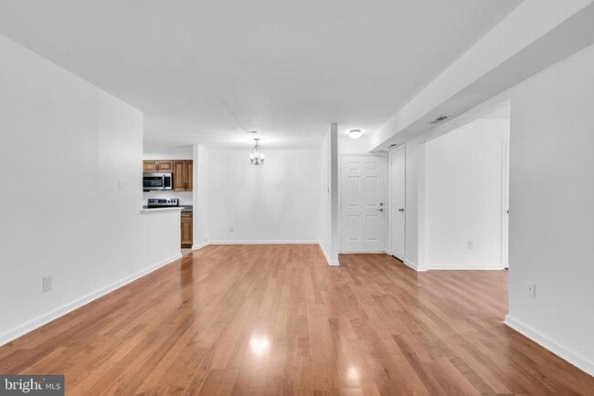 Building Photo - 135A Birchfield Ct