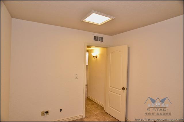 Building Photo - 4 bedroom in El Paso TX 79922