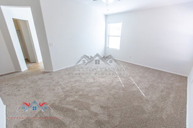 Building Photo - 9096 N 97th Dr