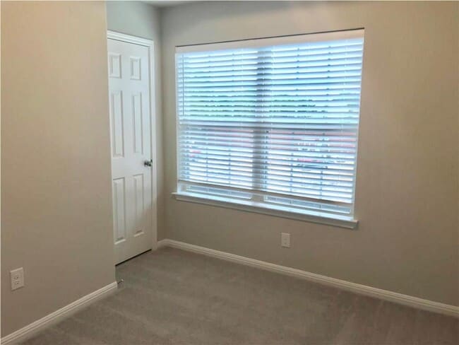 Building Photo - 11803 Frenchie Ln