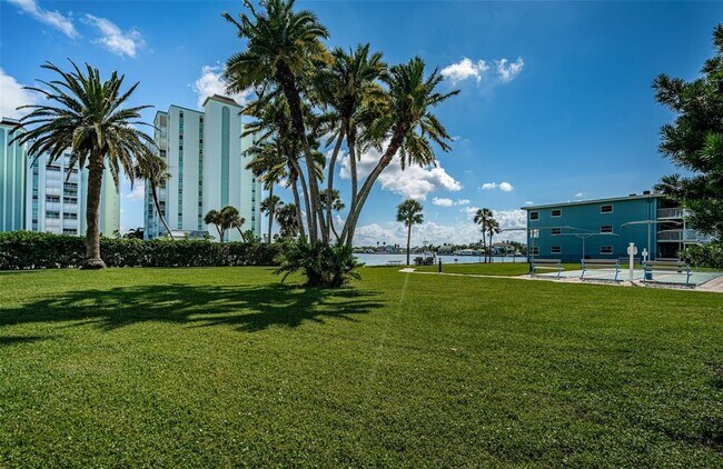 Building Photo - 300 64th Ave