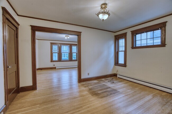 Building Photo - 29 Channing St