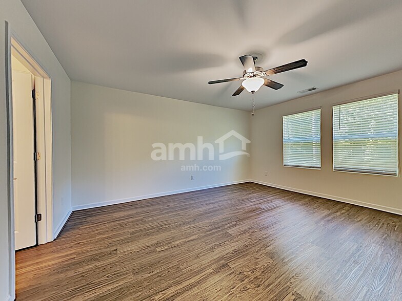 Building Photo - 134 Orion Way