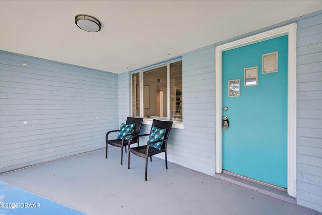 Building Photo - 930 Daytona Ave