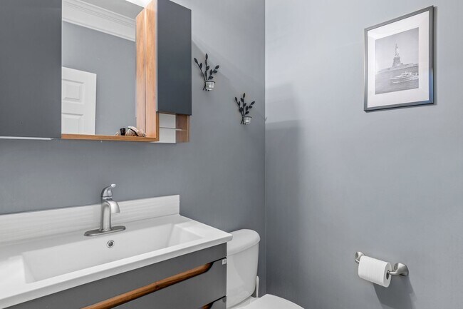 Building Photo - Luxury Living in High Point NC