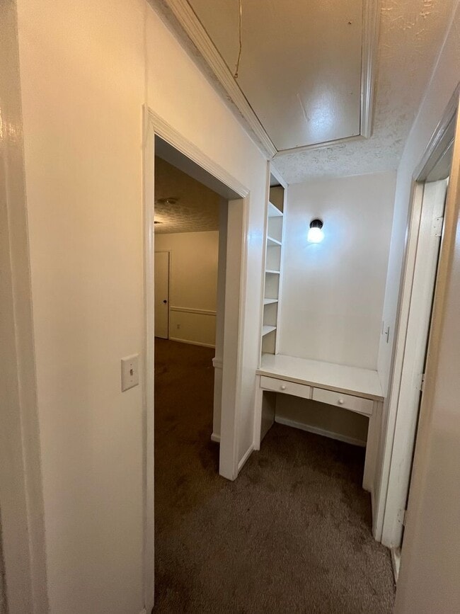 Building Photo - Location, Community, Quality Living. It St...