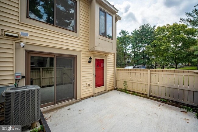 Building Photo - 9453 Chadburn Pl